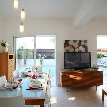 Villa Imagine You And Your Family Renting This Luxury In Protaras, 1428